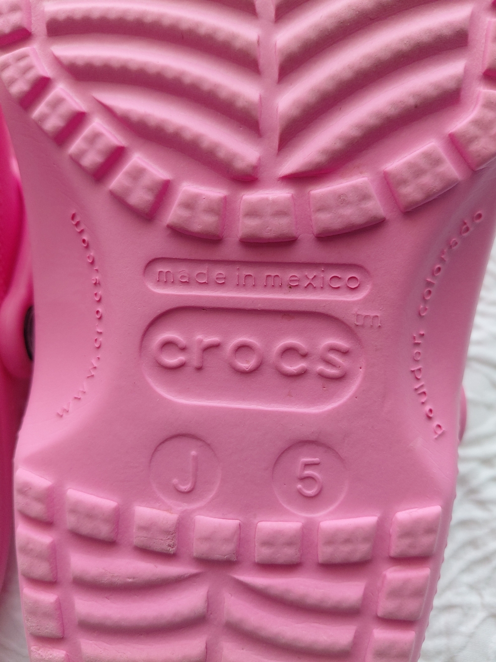 CROCS Kids Pink Classic Clog Sandals J 5 - Picture 5 of 7